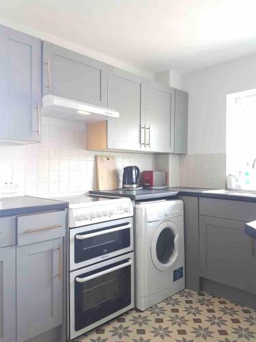 Lovely two Bedroom Flat, Fernhill Court North Oxford in Begbroke