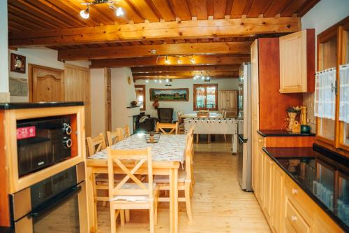 ห้องครัว, Chata Preveľkô - Chaty Rozprávkovo (Chata Prevelko - Chaty Rozpravkovo) in สตาราเลสนา