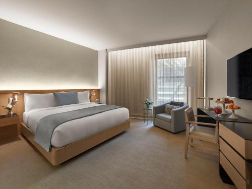 The Knickerbocker Hotel - image 4