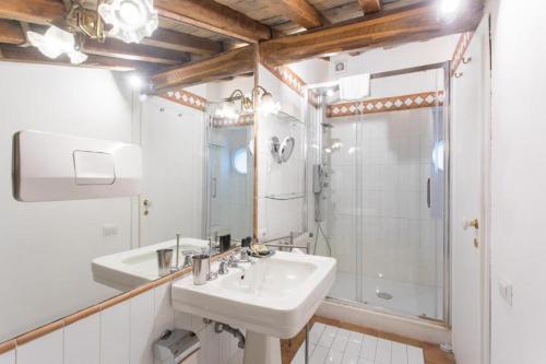 Cozy Gambero Apartments, Rom (Foto 7)