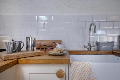 Mill Cottage, Paignton (photo 4)