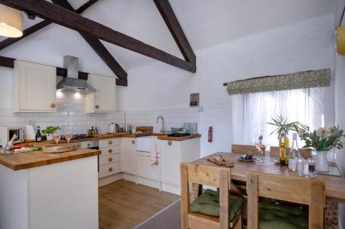 Mill Cottage, Paignton (photo 6)