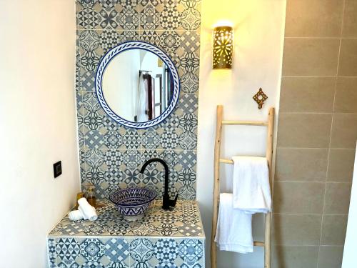 Villa room in Riad Nabil with Concierge and FREE Breakfast