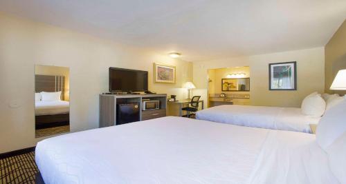 SureStay Plus Hotel by Best Western Sacramento North - image 10