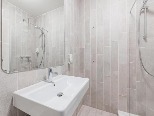 B&B HOTEL Rastatt 3.1km von Ötigheim entfernt