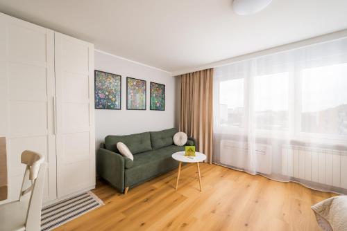 Wola Smocza Pleasant Studio by BookingHost, Warschau