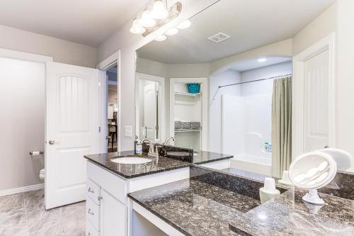 Fayetteville Home Near University and Biking Trails