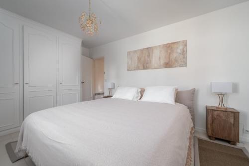 Maison de ville vieille ville vue mer