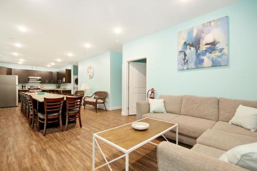 407 9th Ave D by Together Resorts