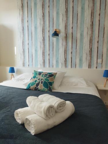 1 double bed
