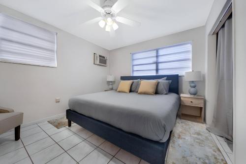 Luxurious Miami Vacation Home with Pool 5BR suites in Cutler Bay, USA