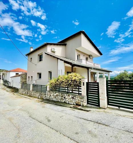 Villa Violetta gîte à louer Ágios Andréas