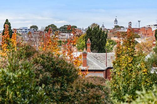 Central to Everything Spacious 1 Bedroom Apartment in มัลเวิร์น