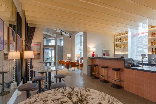 Bar/ Salón, Corner Hotel in Vilnius