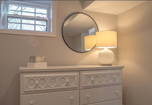 Time to Wine Down - Family Home - image 11