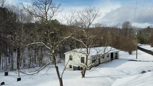 Time to Wine Down - Family Home - image 6