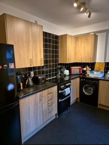 Beautiful Double Room In Acton, West London, Лондон (фото 9)