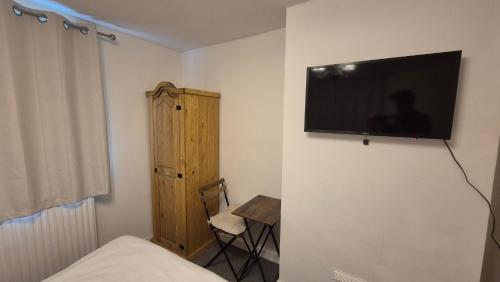 Beautiful Double Room In Acton, West London, Лондон (фото 4)