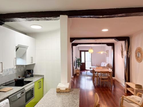 Casco Viejo Apartment, Bilbao (photo 9)