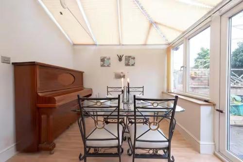 3bedroom Sleeps8 Parking FamilyFriendly NearExcel, Londyn (zdjęcie 9)