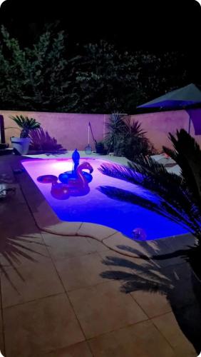 love rooum - Hôtel - Port-de-Bouc