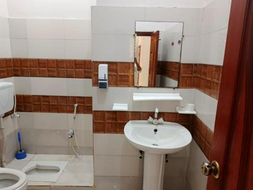 Hotel Royal Residency - image 12