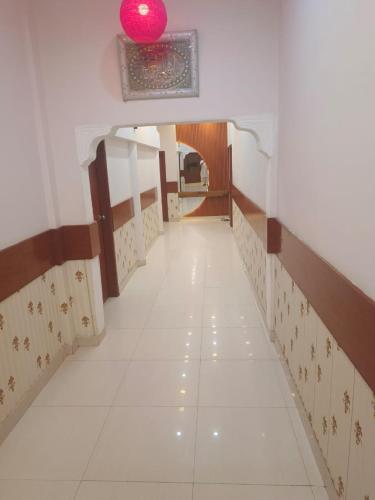 Hotel Royal Residency - image 2