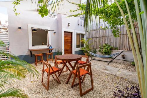 Colorful Downtown House with Private Pool