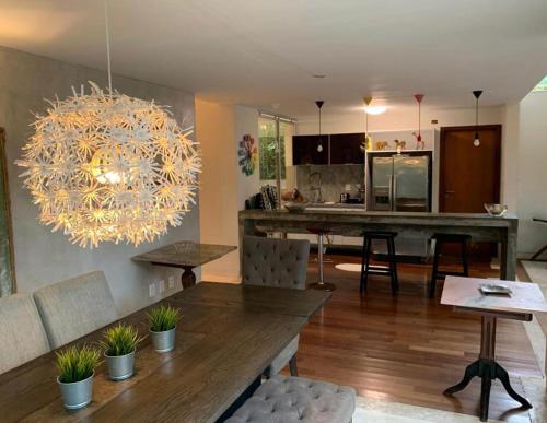 The Black Pool House em Busca Vida in Catu De Abrantes