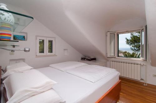 Villa with Private Pool image 9