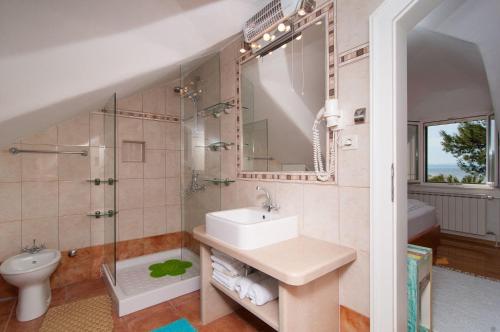 Villa with Private Pool image 4
