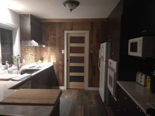 Paradise Eastern Township cottage in โคแวนส์วิลล์ (QC)