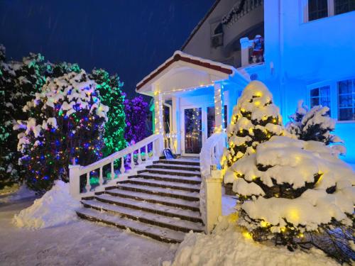 Buitenkant, "FOREST RETREAT Luxury Villas" in Poiana Tapului