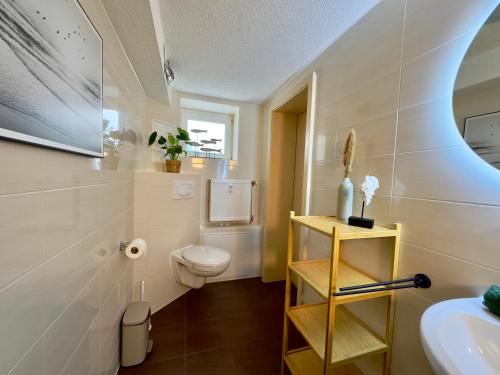 Fürdőszoba, Appartment mit Garten im Beachhouse am Goitzschesee - strandnah & gemütlich (Appartment mit Garten im Beachhouse am Goitzschesee - strandnah & gemutlich) in Bitterfeld-Wolfen