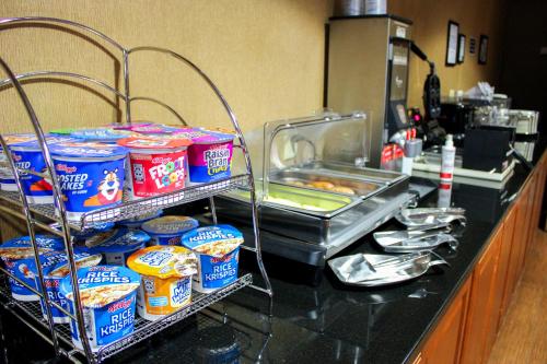 Sleep Inn & Suites Conference Center Eau Claire - image 2