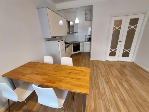 Spacious studio by the sea 41 m2 in Hakaniemi