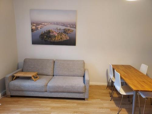 Spacious studio by the sea 41 m2 in Hakaniemi