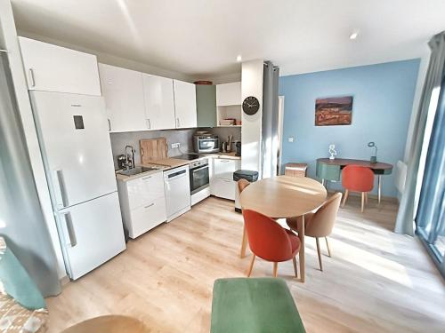 Au sommet des Ocres et des Bois - Maison T3 & Parking in Roussillon
