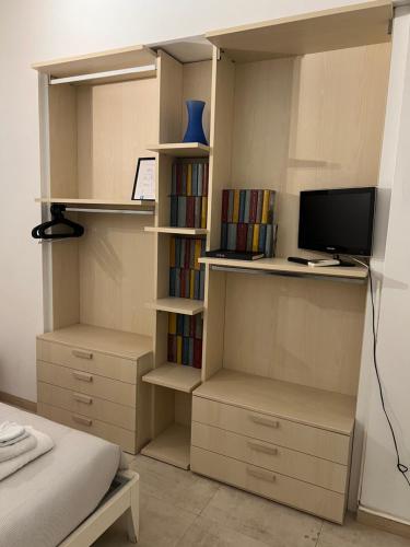 Home Rent Mancini, Рим (фото 10)