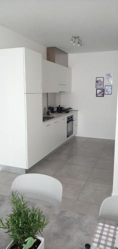 Konyha, casa MEV è un attico in centro a Fiume Veneto (casa MEV e un attico in centro a Fiume Veneto) in Fiume Veneto
