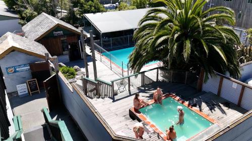 Dusky Lodge & Backpackers