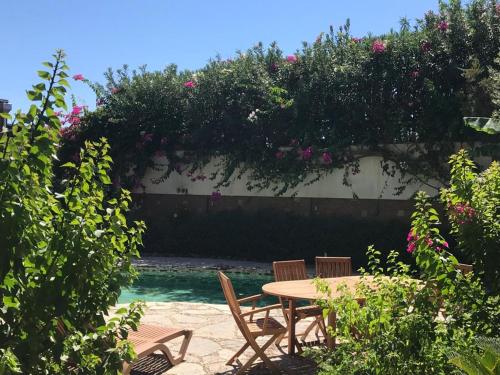Kilátás, Triplex Villa with private Pool and Garden in Omurca