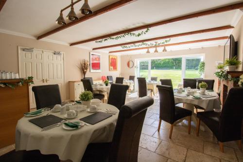 Toit ja joogid, Lovesgrove Country Guest House in Cosheston