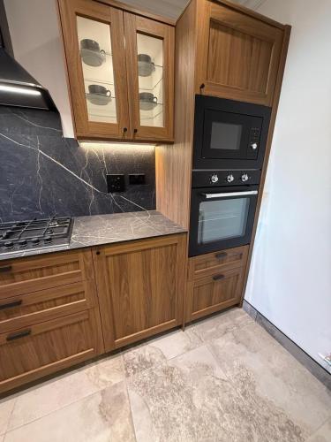 Home away from home in Glasgow - Free Street Parking near Burrell Collection