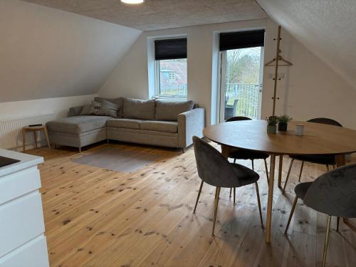 Lukas, Hjørring