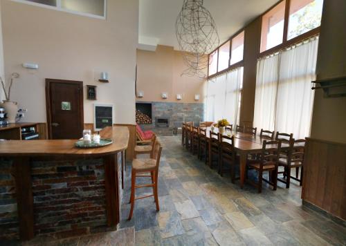 Létesítmények, Hoyo de Los Lobos in Hoyocasero