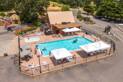 المنظر الخارجي, Mendocino Redwoods RV Resort in Willits