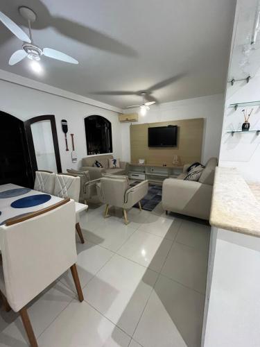 Apto 3 quartos 100m da Praia!