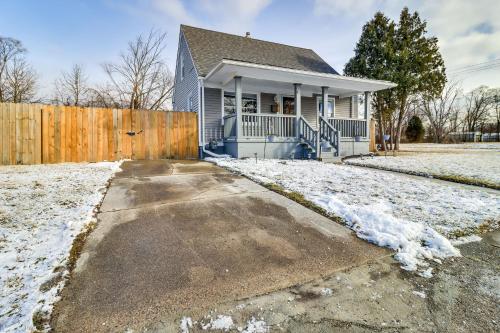 1 Mi to Rouge Park Home with Fenced Yard and Deck