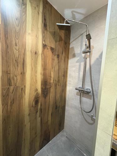 Zuhanyzó, Tabago Studio 24 Łask S Batorego 36 (Tabago Studio 24 Lask S Batorego 36) in Lask